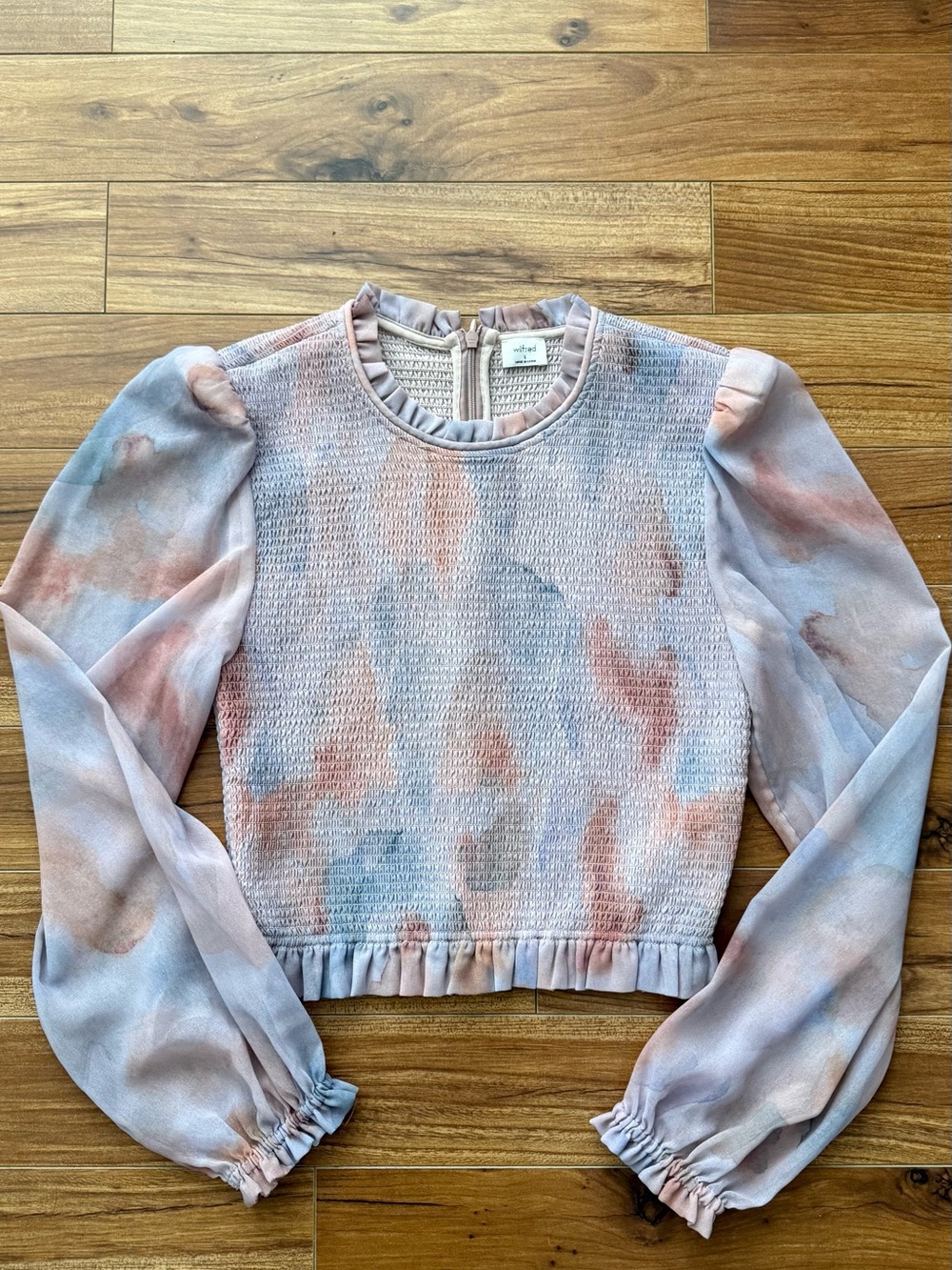 Wilfred Aritzia Smocked Long Sleeve Top Size Small.